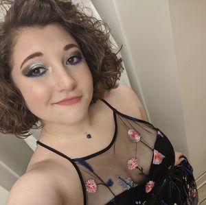 Meet your Posher, Vivienne